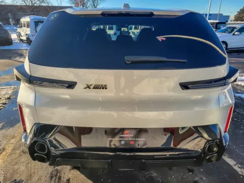 More photos of 2023 BMW XM at Maserati Alfa Romeo of Naperville, IL