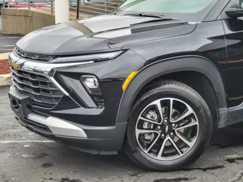 Photos of 2025 Chevrolet TrailBlazer LT for sale in Naperville, IL at Maserati Alfa Romeo of Naperville