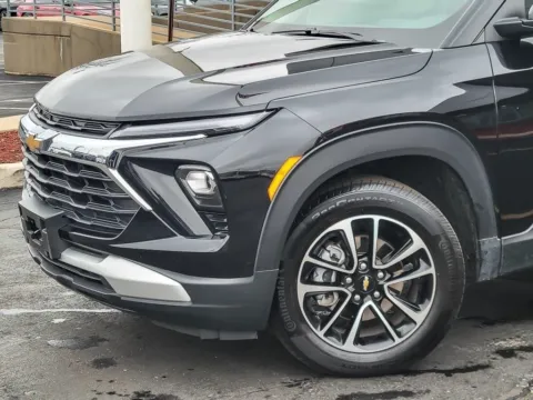 Photos of 2025 Chevrolet TrailBlazer LT for sale in Naperville, IL at Maserati Alfa Romeo of Naperville