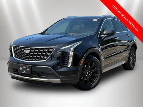 Black 2020 Cadillac XT4 Premium Luxury for sale in Naperville, IL