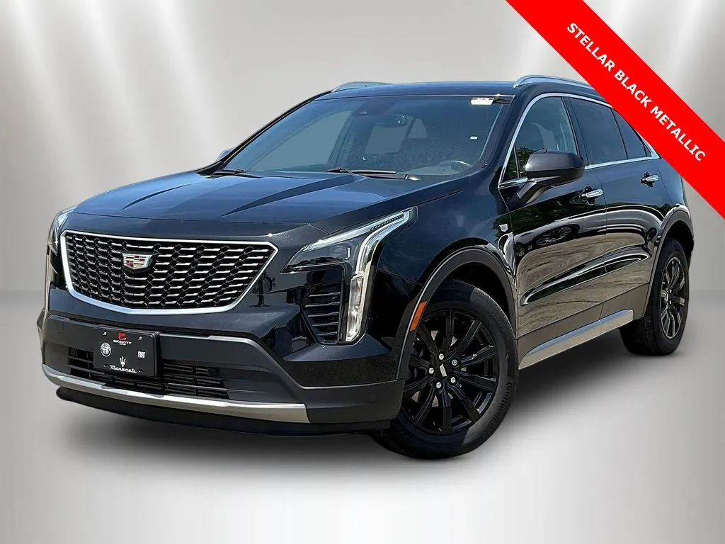 Black 2020 Cadillac XT4 Premium Luxury for sale in Naperville, IL