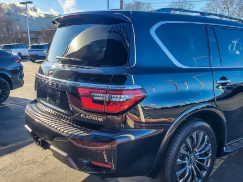 More photos of 2022 Nissan Armada Platinum at Maserati Alfa Romeo of Naperville, IL