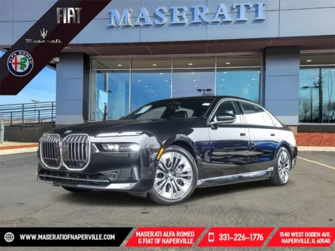 Black 2023 BMW i7 xDrive60 for sale in Naperville, IL