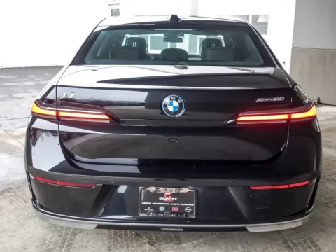 More photos of 2023 BMW i7 xDrive60 at Maserati Alfa Romeo of Naperville, IL