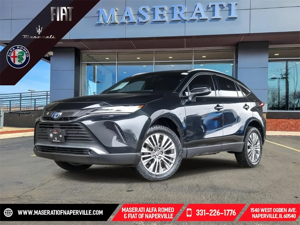 Black 2022 Toyota Venza XLE for sale in Naperville, IL