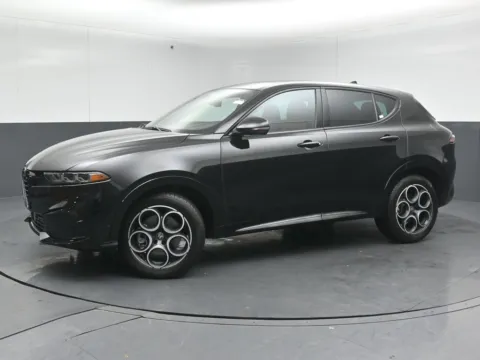 More photos of 2026 Alfa Romeo Tonale at Maserati Alfa Romeo of Naperville, IL