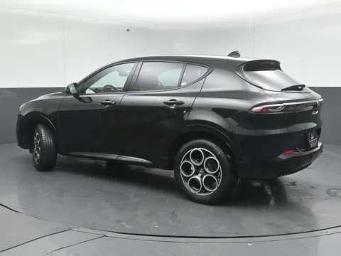 More photos of 2026 Alfa Romeo Tonale at Maserati Alfa Romeo of Naperville, IL