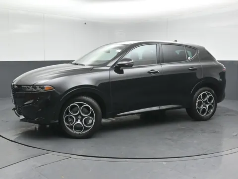 More photos of 2026 Alfa Romeo Tonale at Maserati Alfa Romeo of Naperville, IL