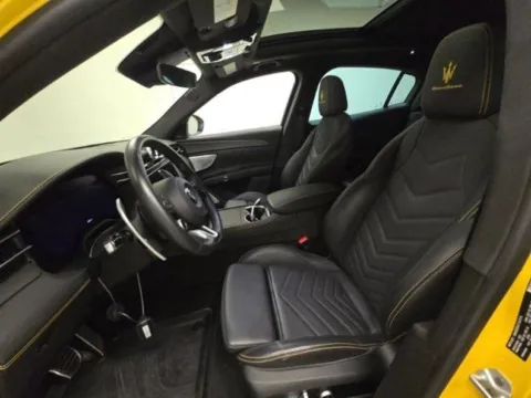 More photos of 2023 Maserati Grecale Trofeo at Maserati Alfa Romeo of Naperville, IL