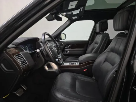 More photos of 2022 Land Rover Range Rover Westminster at Maserati Alfa Romeo of Naperville, IL