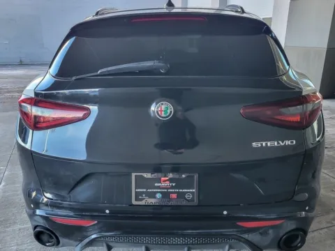 More photos of 2022 Alfa Romeo Stelvio Veloce at Maserati Alfa Romeo of Naperville, IL