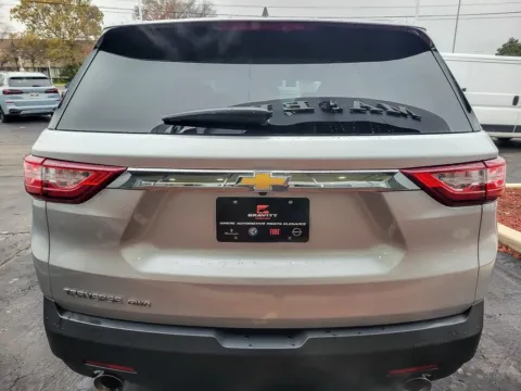 More photos of 2019 Chevrolet Traverse LS at Maserati Alfa Romeo of Naperville, IL