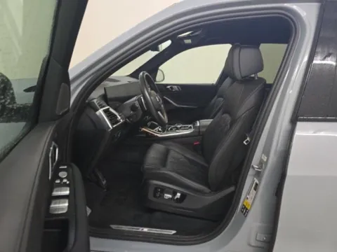 More photos of 2023 BMW X7 xDrive40i at Maserati Alfa Romeo of Naperville, IL