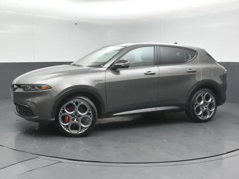 More photos of 2024 Alfa Romeo Tonale Veloce at Maserati Alfa Romeo of Naperville, IL