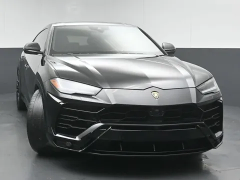 Photos of 2021 Lamborghini Urus Pearl Capsule for sale in Naperville, IL at Maserati Alfa Romeo of Naperville