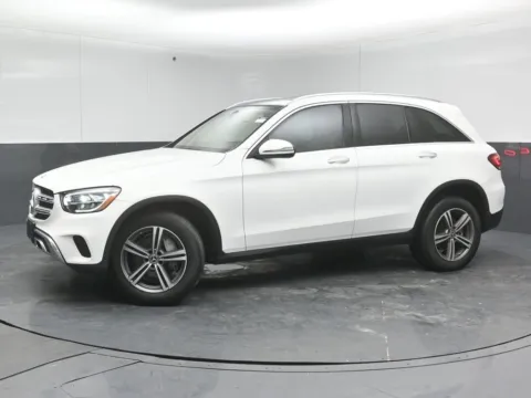 More photos of 2020 Mercedes-Benz GLC 300 at Maserati Alfa Romeo of Naperville, IL