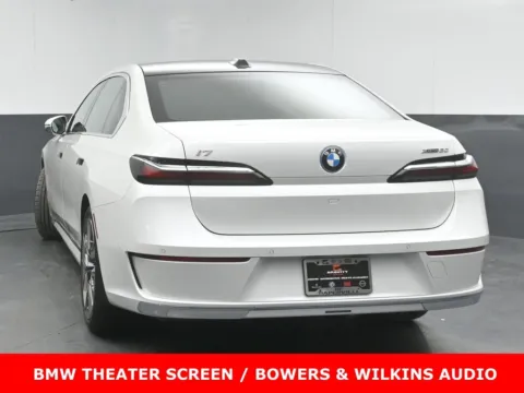 Photos of 2023 BMW i7 xDrive60 for sale in Naperville, IL at Maserati Alfa Romeo of Naperville