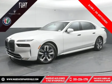 White 2023 BMW i7 xDrive60 for sale in Naperville, IL