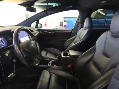More photos of 2020 Tesla Model X Long Range at Maserati Alfa Romeo of Naperville, IL