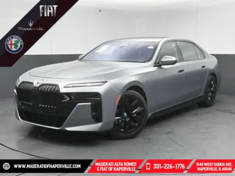 Gray 2023 BMW i7 xDrive60 for sale in Naperville, IL