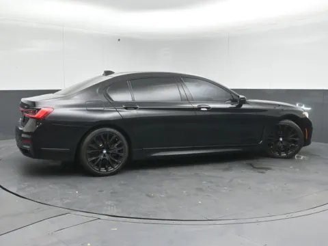 More photos of 2022 BMW 7 Series 750i xDrive at Maserati Alfa Romeo of Naperville, IL