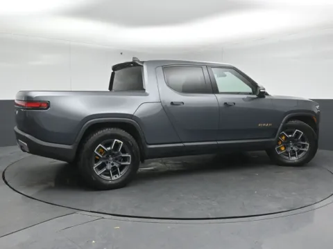 More photos of 2022 Rivian R1T Adventure at Maserati Alfa Romeo of Naperville, IL