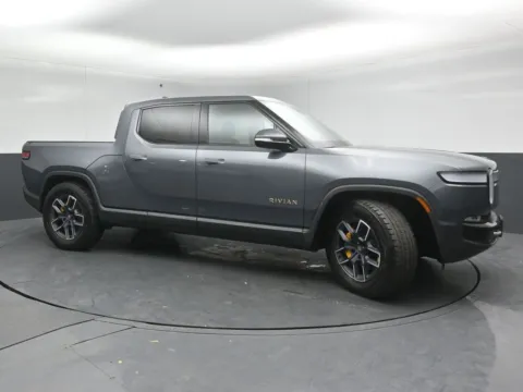 More photos of 2022 Rivian R1T Adventure at Maserati Alfa Romeo of Naperville, IL