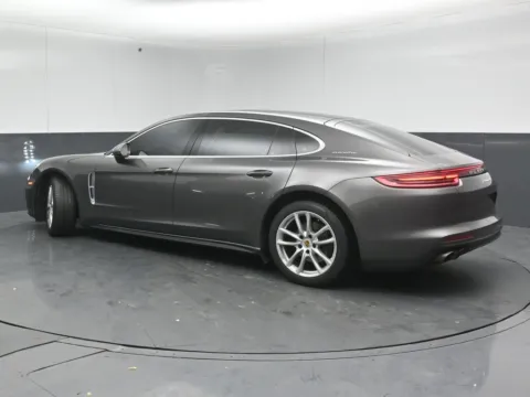 More photos of 2018 Porsche Panamera 4S Executive at Maserati Alfa Romeo of Naperville, IL