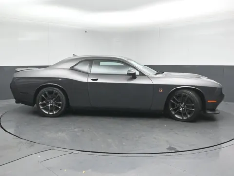 More photos of 2021 Dodge Challenger R/T Scat Pack at Maserati Alfa Romeo of Naperville, IL