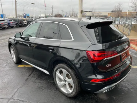 More photos of 2022 Audi Q5 45 S line Premium at Maserati Alfa Romeo of Naperville, IL