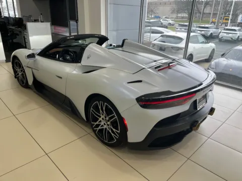 More photos of 2023 Maserati MC20 Cielo at Maserati Alfa Romeo of Naperville, IL