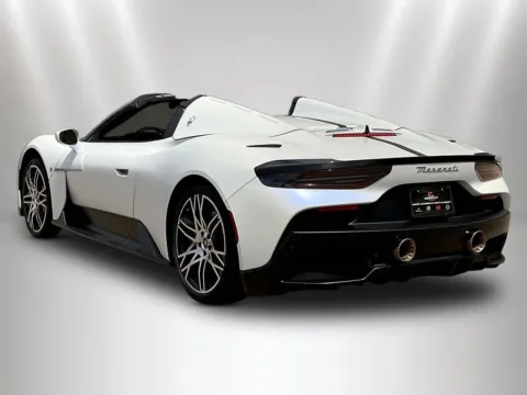 More photos of 2023 Maserati MC20 Cielo at Maserati Alfa Romeo of Naperville, IL