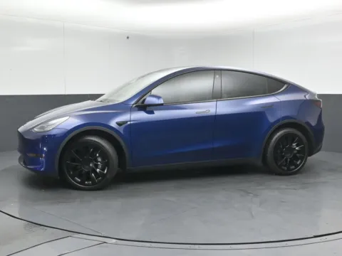 More photos of 2022 Tesla Model Y Long Range at Maserati Alfa Romeo of Naperville, IL