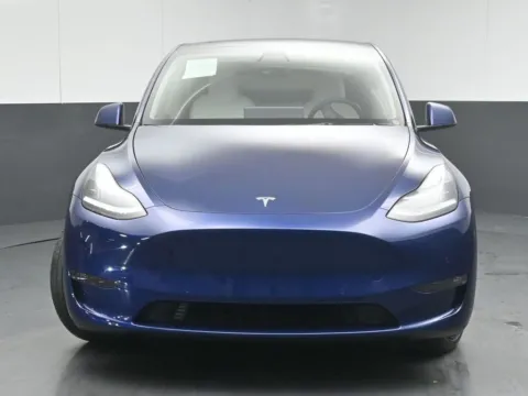 Photos of 2022 Tesla Model Y Long Range for sale in Naperville, IL at Maserati Alfa Romeo of Naperville