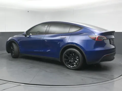 More photos of 2022 Tesla Model Y Long Range at Maserati Alfa Romeo of Naperville, IL