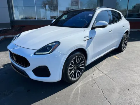 Photos of 2023 Maserati Grecale Modena for sale in Naperville, IL at Maserati Alfa Romeo of Naperville