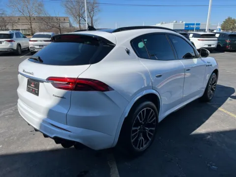 More photos of 2023 Maserati Grecale Modena at Maserati Alfa Romeo of Naperville, IL