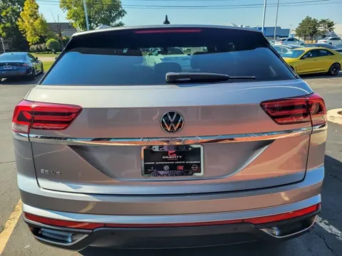More photos of 2021 Volkswagen Atlas Cross Sport 3.6L V6 SE w/Technology at Maserati Alfa Romeo of Naperville, IL