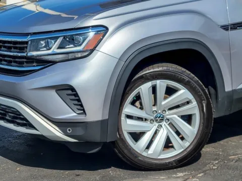 Another view of 2021 Volkswagen Atlas Cross Sport 3.6L V6 SE w/Technology for sale in Naperville, IL at Maserati Alfa Romeo of Naperville