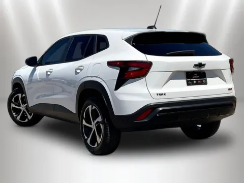 More photos of 2024 Chevrolet Trax 1RS at Maserati Alfa Romeo of Naperville, IL