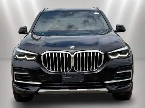 Photos of 2022 BMW X5 xDrive40i for sale in Naperville, IL at Maserati Alfa Romeo of Naperville