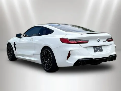 More photos of 2022 BMW M8 Competition at Maserati Alfa Romeo of Naperville, IL