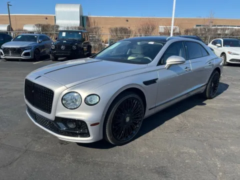 Photos of 2022 Bentley Flying Spur V8 for sale in Naperville, IL at Maserati Alfa Romeo of Naperville