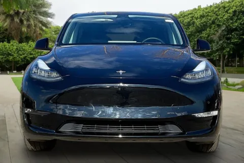 Photos of 2022 Tesla Model Y Long Range for sale in Naperville, IL at Maserati Alfa Romeo of Naperville