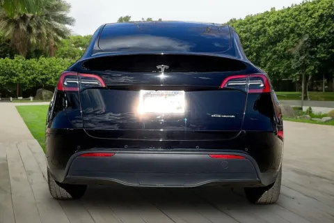 More photos of 2022 Tesla Model Y Long Range at Maserati Alfa Romeo of Naperville, IL
