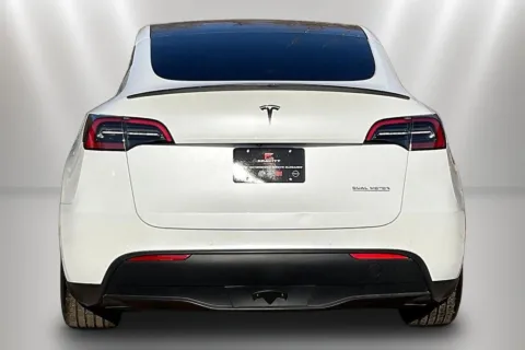 More photos of 2021 Tesla Model Y Performance at Maserati Alfa Romeo of Naperville, IL