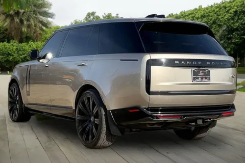 More photos of 2023 Land Rover Range Rover Autobiography at Maserati Alfa Romeo of Naperville, IL