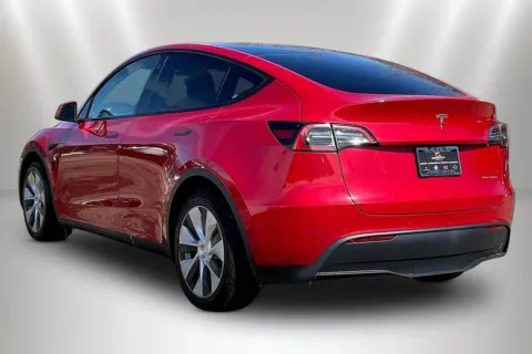 More photos of 2021 Tesla Model Y Long Range at Maserati Alfa Romeo of Naperville, IL