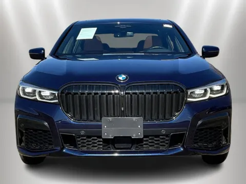 Photos of 2022 BMW 7 Series 750i xDrive for sale in Naperville, IL at Maserati Alfa Romeo of Naperville