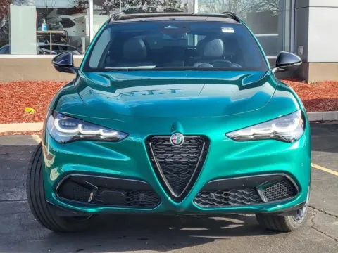More photos of 2025 Alfa Romeo Stelvio at Maserati Alfa Romeo of Naperville, IL